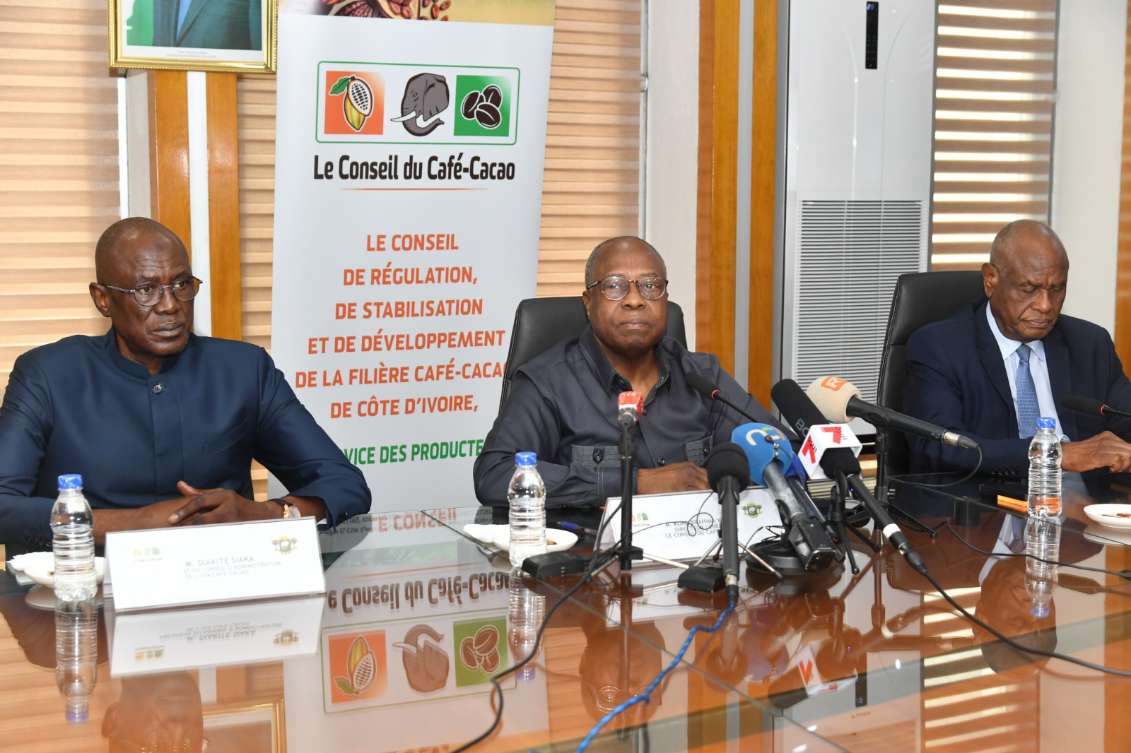CAMPAGNE CAFE-CACAO 2025-2026 : « TOUTE LA PRODUCTION ISSUE DES PLANTATIONS IVOIRIENNES SERA ACHETEE », INDIQUE LE DIRECTEUR GENERAL DU CONSEIL DU CAFE-CACAO