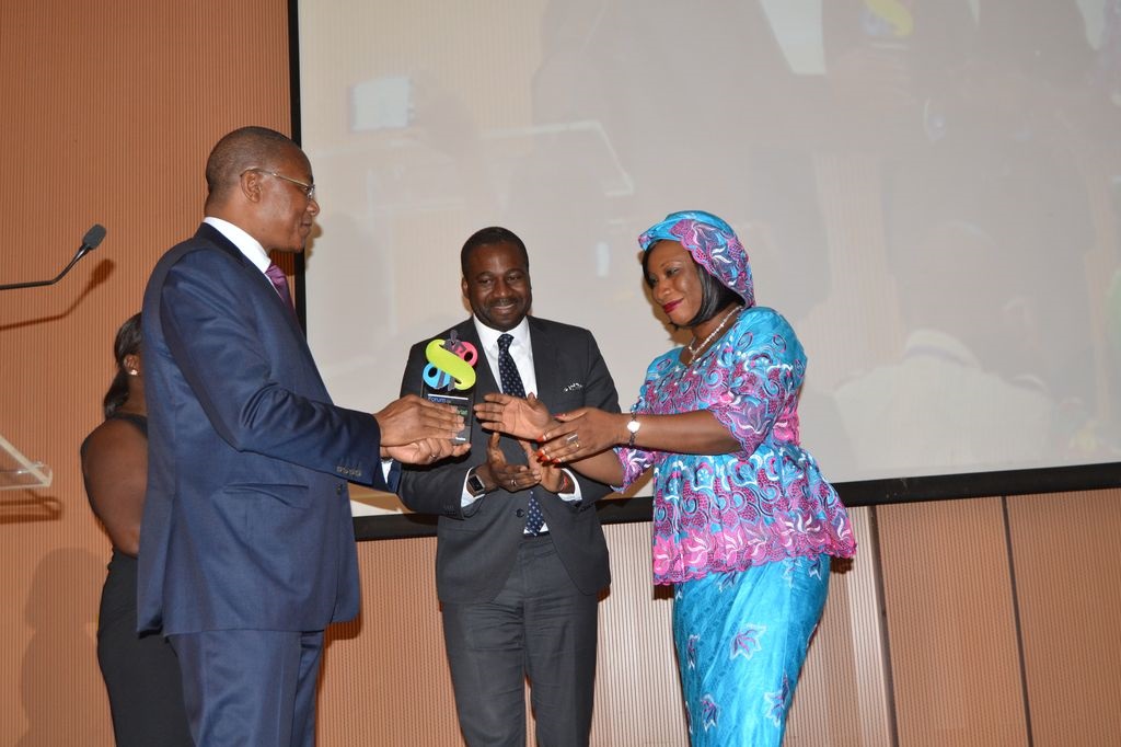 Célébration de la journée internationale de la femme  La Poste de Côte d’Ivoire honorée.